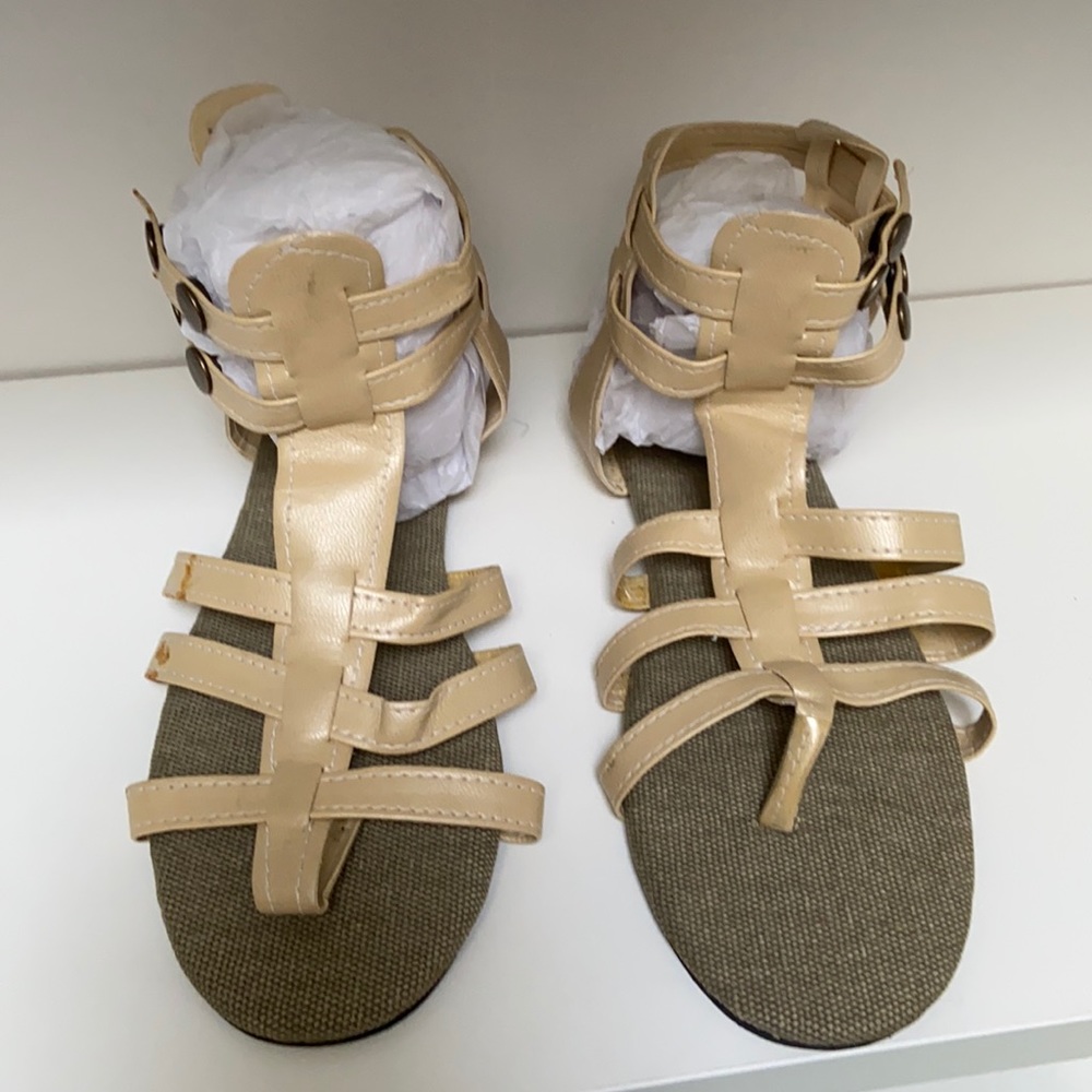 NWOT faux leather sandal